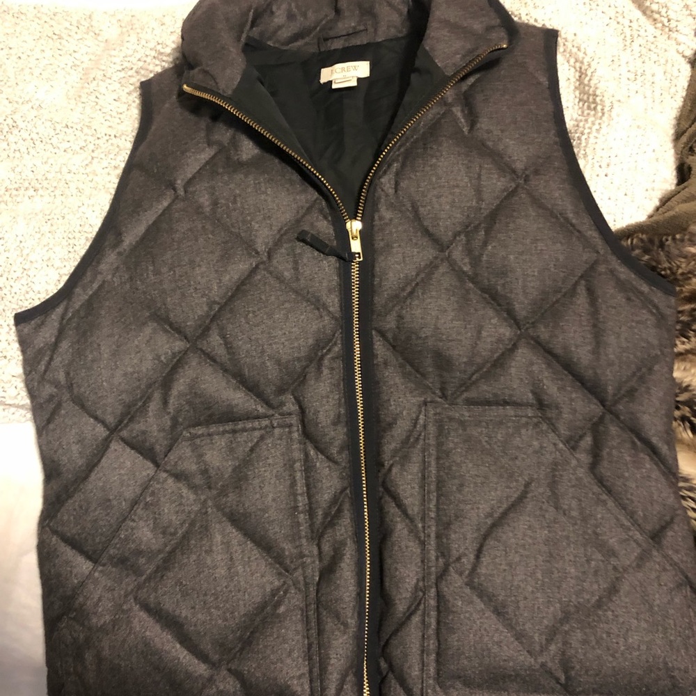 jcrew puffer vest size small